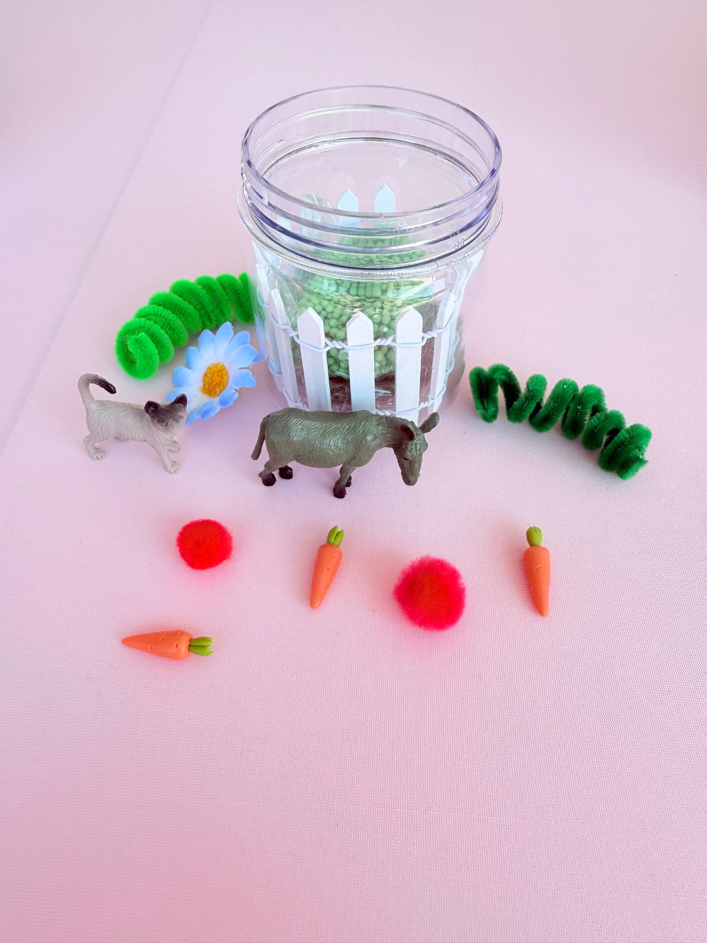 Fun on the Farm Sensory Jar